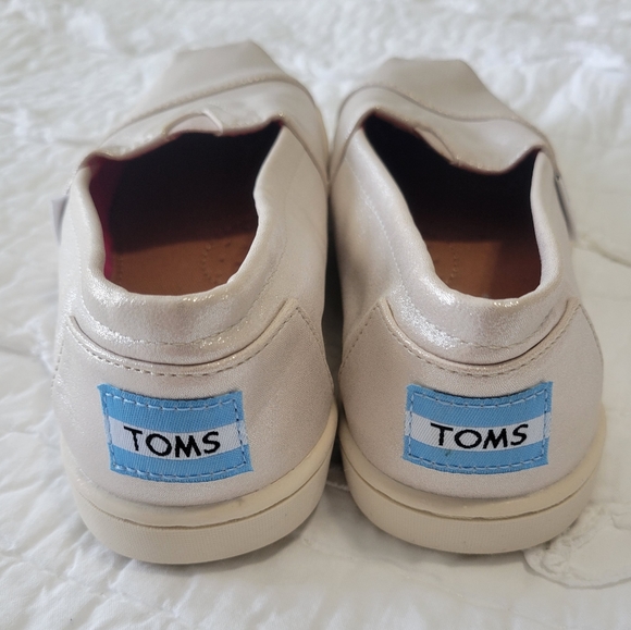 TOMS Youth Alpargata Shoes Muted Metallic Pink & Cream Bottom 1 NWOT Rare Color - Picture 4 of 9